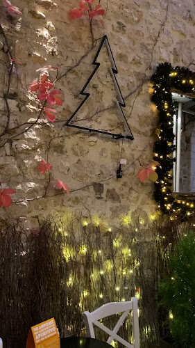 Comentarii opinii despre MONTAGE