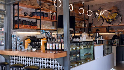 Cafeina Coffee And More