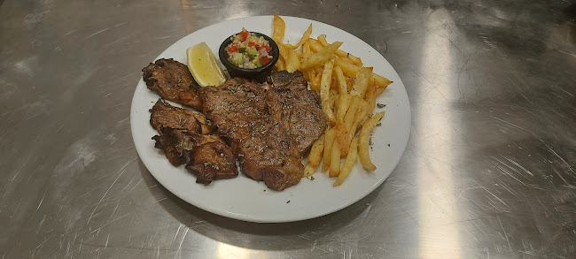 Ταβέρνα Η Στροφή - Πεντάτι