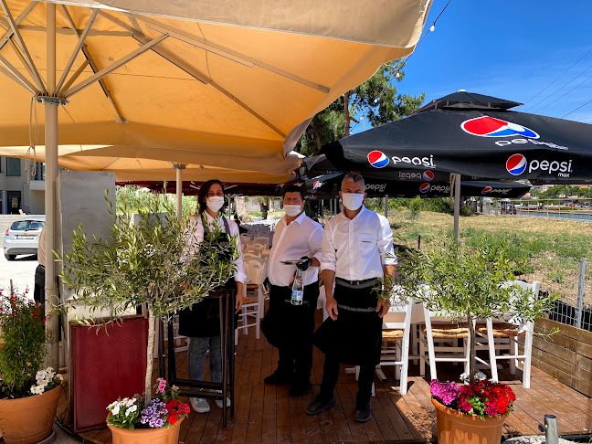 Ταβέρνα ο Δημήτρης - Πόρτο Ράφτη