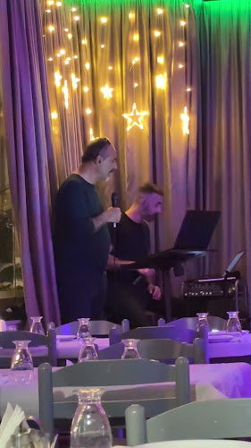 Opinii despre ΤΡΑΠΕΖΟΥΝΤΑ ΚΡΕΑΤΙΚΑ & ΘΑΛΑΣΣΙΝΑ în Καλλιθέα - Γαστρονομία και φιλοξενία