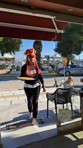 Le Petit Cafe - Πόρτο Χέλι