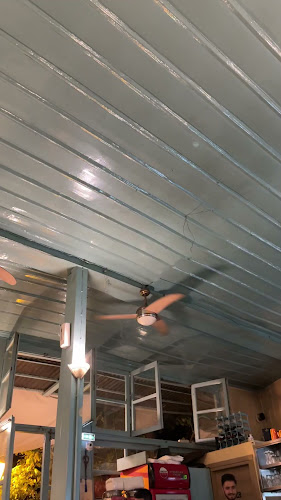 Ουζερί Τσινάρι - Γαστρονομία και φιλοξενία