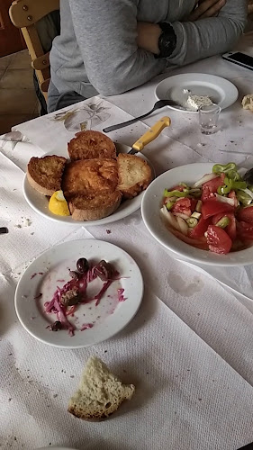 ' Η ΔΡΟΣΙΑ'(παπαδια) ΠαραδοσιακηΤαβερνα