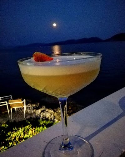 Comentarii opinii despre Thanos coffee all day bar