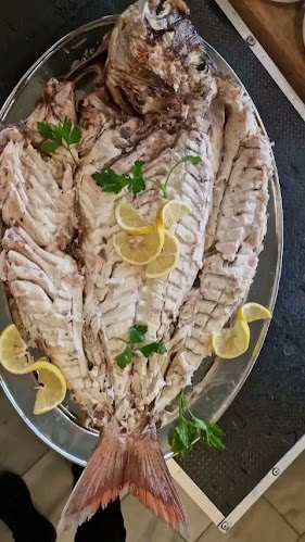 Opinii despre Το λιμάνι μεζεδοπωλείο Λαυριο în Λαύριο - Γαστρονομία και φιλοξενία