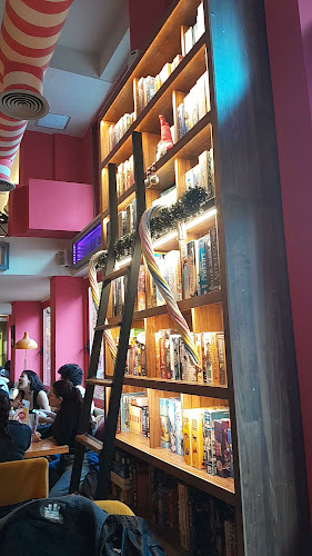 Opinii despre PLAyCE în Αθήνα - Γαστρονομία και φιλοξενία