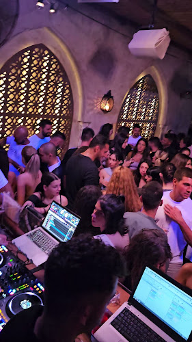 Opinii despre Toro Rooftop Cocktail Bar Naxos în Νάξος - Γαστρονομία και φιλοξενία