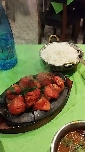 Opinii despre Kebab & Curry Indian Restaurant în Πειραιάς - Γαστρονομία και φιλοξενία