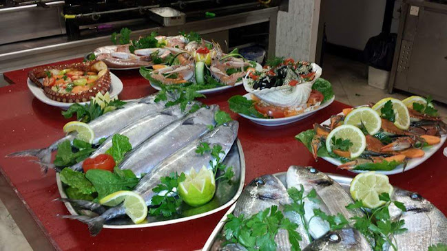 Τσιπουράδικο "ΤΑ ΚΥΜΑΤΑ" - Βόλος