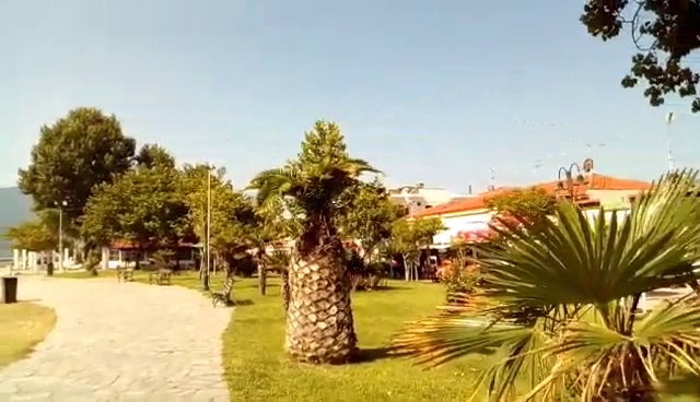 Opinii despre Tiki Beach Club în Βόλβη - Γαστρονομία και φιλοξενία