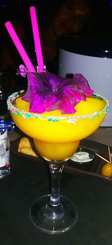 Cheers Beach Bar - Γαστρονομία και φιλοξενία