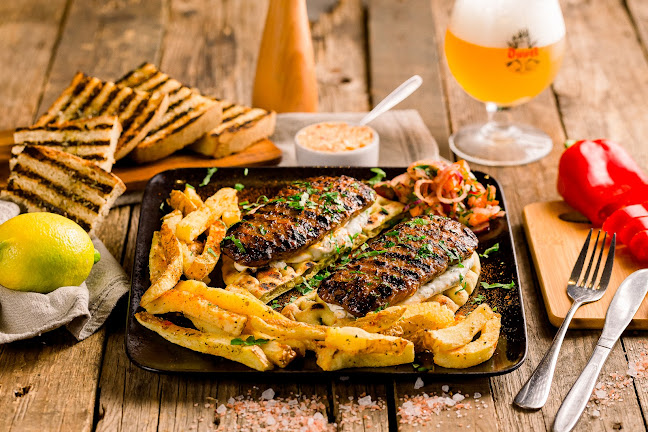 THE REVELIN - Γαστρονομία και φιλοξενία