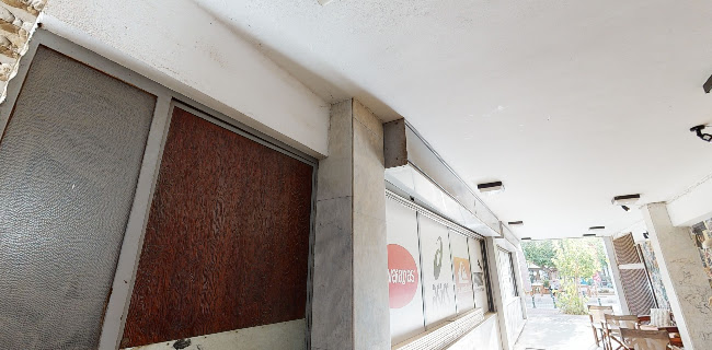 Μητρόπουλου, Λαύριο 195 00