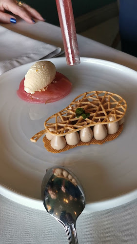 Varoulko Seaside Restaurant - Γαστρονομία και φιλοξενία