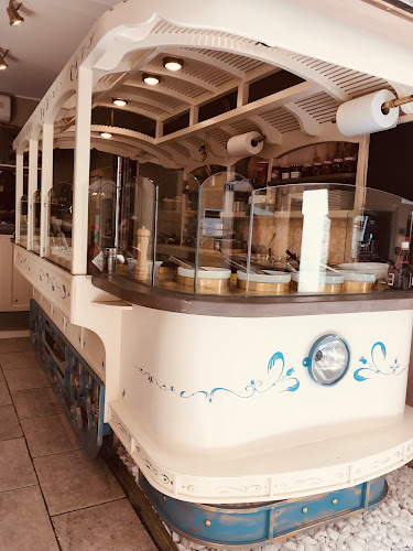 Comentarii opinii despre Tram Cafe old town kerkyra