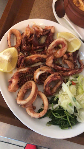 Opinii despre Hellinikon - Traditional Fish Tavern with Live Music | Skiathos în Σκιάθος - Γαστρονομία και φιλοξενία