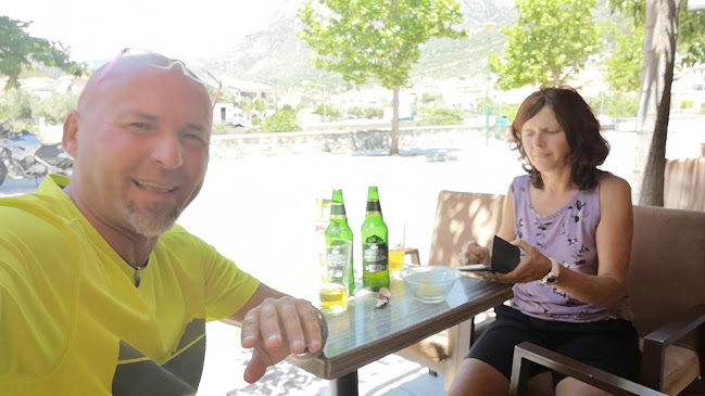 Opinii despre Καφέ-μπαρ "Δίπορτο" în Δικαστικά - Γαστρονομία και φιλοξενία