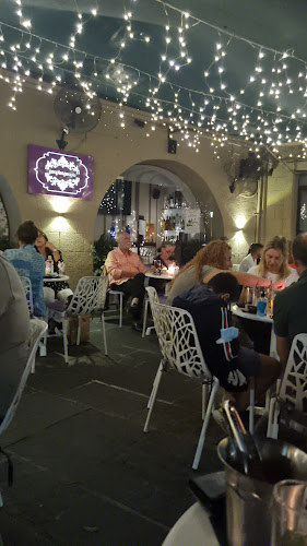 People & People - Ρόδος