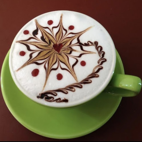 Μιχαλακοπούλου 39, Αθήνα 115 28