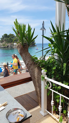 Opinii despre The Old Garden în Πάργα - Γαστρονομία και φιλοξενία