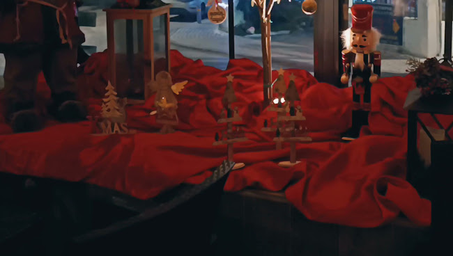 ΠΛΑΤΕΊΑ ΑΝΑΓΕΝΝΉΣΕΩΣ ΚΑΙ 25 ΜΑΡΤΙΟΥ, Οινόφυτα 320 11