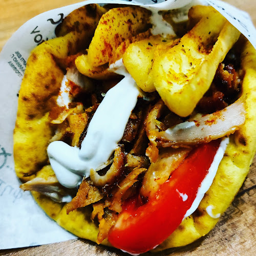 Πλ. Ηρώων, Ερμούπολη 841 00