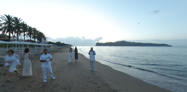 Almira Beach Bar Restaurant Chania - Αγ. Μαρίνα