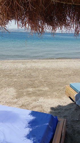Opinii despre Mikro Karnagio Beach Bar în Κάτω Λεχώνια - Γαστρονομία και φιλοξενία