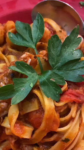 Opinii despre Tsaperdona pizza pasta în Ιαλυσός - Γαστρονομία και φιλοξενία