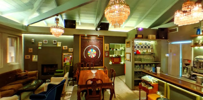 Opinii despre Barlux cocktail bar în Βραχάτι - Γαστρονομία και φιλοξενία