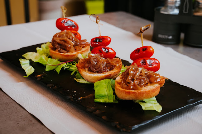 Old School • The Food project - Γαστρονομία και φιλοξενία