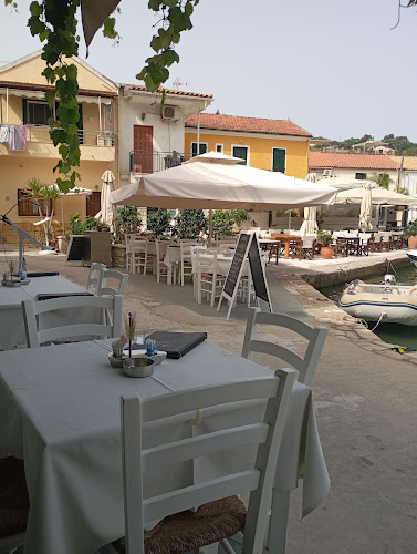 Opinii despre Amvrosia sunset view restaurant în Λάκκα - Γαστρονομία και φιλοξενία