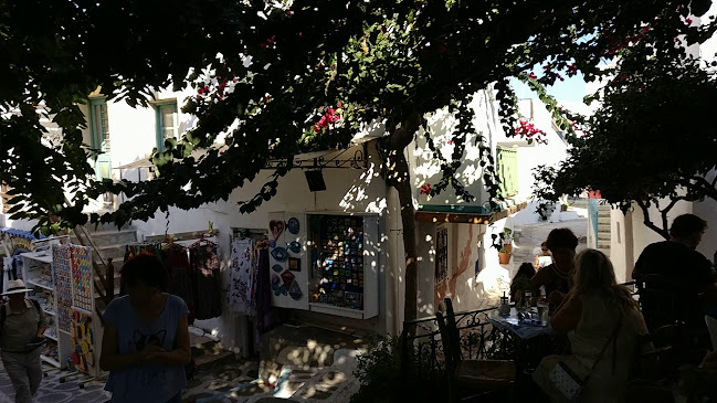 Cafe Symposium Paros