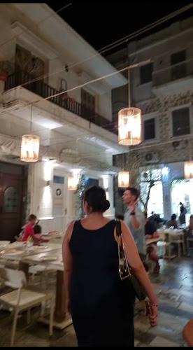 Opinii despre Ousyra Restaurant în Ερμούπολη - Γαστρονομία και φιλοξενία