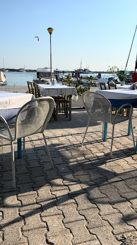 Opinii despre Marina Restaurant Nea Moudania în Νέα Μουδανιά - Γαστρονομία και φιλοξενία