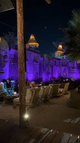 Στάδιο ειρήνης και φιλίας, Πειραιάς 185 33