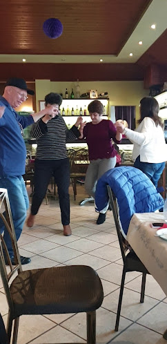 ΠΕΤΡΙΝΟ ΚΑΦΕ-ΜΠΑΡ - Γαστρονομία και φιλοξενία