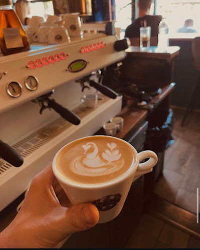 HABIT COFFEE HOUSE - Γαργαλιάνοι