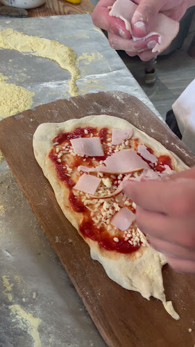 Opinii despre Το Παραδοσιακό (Αρτοποιείο Αργυρόπουλος) în Καρδίτσα - Γαστρονομία και φιλοξενία