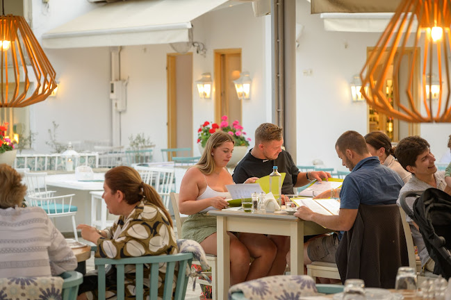 Main Street, Ουρανούπολη 630 75