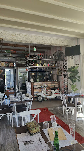 Opinii despre Tsaperdona pizza pasta în Ιαλυσός - Γαστρονομία και φιλοξενία