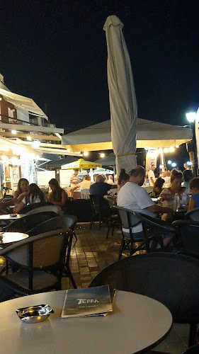 Opinii despre The Captain’s cafe bar în Πάργα - Γαστρονομία και φιλοξενία