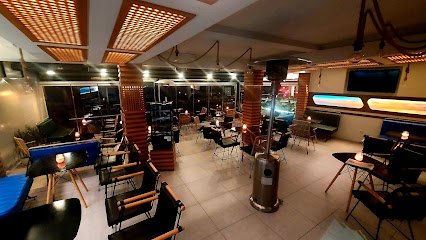 Deja Vu snack-bar