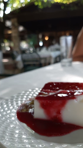 Ιθάκης 1, Βέροια 591 32