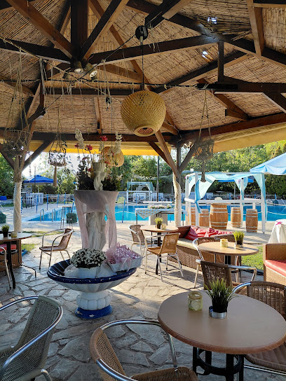 Heaven Paradise Club Pisina