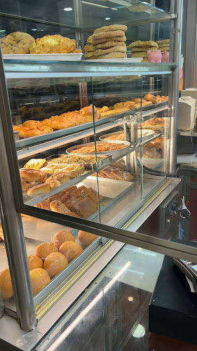 Opinii despre Παλαιός Φούρνος-Ξυλόφουρνος Παλαιών în Βόλος - Γαστρονομία και φιλοξενία