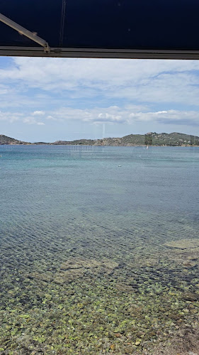 Opinii despre ΤΟ ΚΥΜΑ în Παλαιά Φώκαια - Γαστρονομία και φιλοξενία