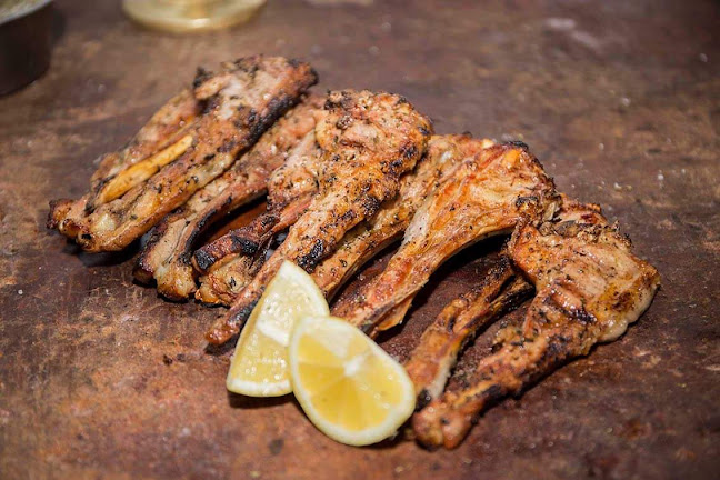 Φοίνικες - Γαστρονομία και φιλοξενία