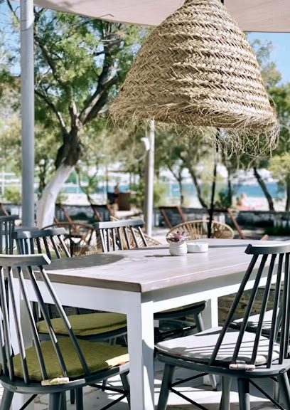 Omilos beach restaurant